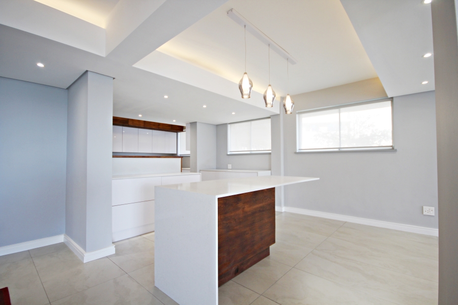 3 Bedroom Property for Sale in Three Anchor Bay Western Cape
